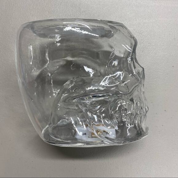 Bath & Body Works Glass Clear Skull Head 3 Wick Candle Holder Halloween NEW - Picture 4 of 7
